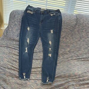 Trendy Distressed Skinny Jeans in Blue